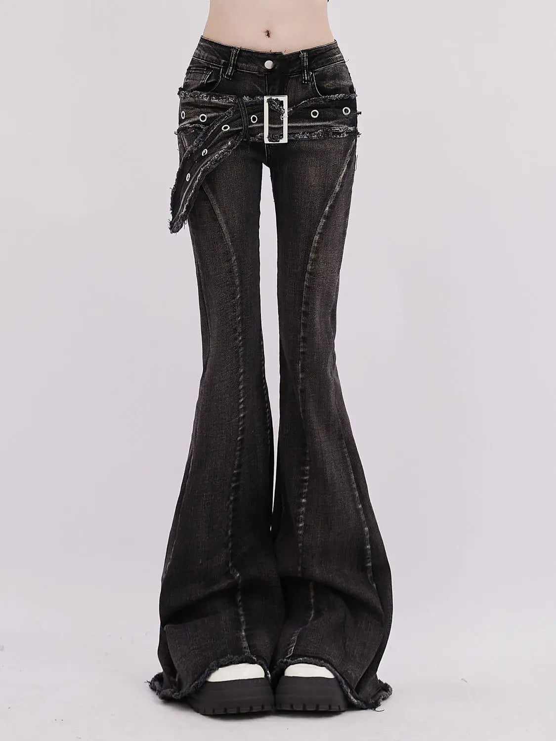UNIKCOSA’s Retro Micro-Flare Jeans — Slim Straight Pants with Belt & Bristled Detail