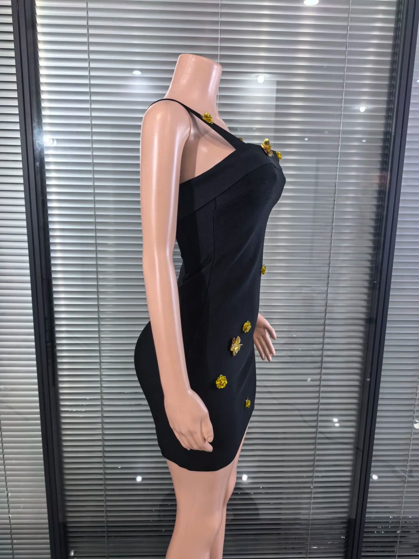 UNIKCOSA’s Golden Sequin Square Collar Mini Dress — Sleeveless Bodycon Bandage Party Glam