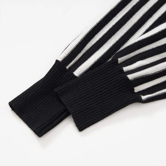 Elegant Floral Cropped Jacquard Knit Pullover Top - Long Sleeve Y2K Style