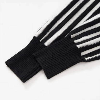 Elegant Floral Cropped Jacquard Knit Pullover Top - Long Sleeve Y2K Style