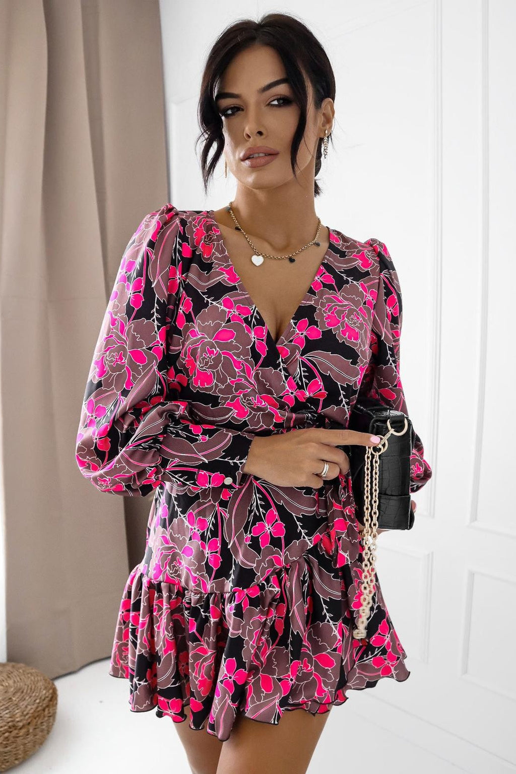 https://cdn.shopify.com/s/files/1/0868/8281/2251/files/ab8ef59df0d0f08af23055c4d6a3f9d0.jpg?v=1760176377