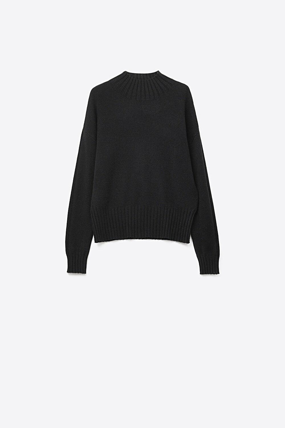 Q2 Black soft knit sweater with ribbed cuffs and neck
