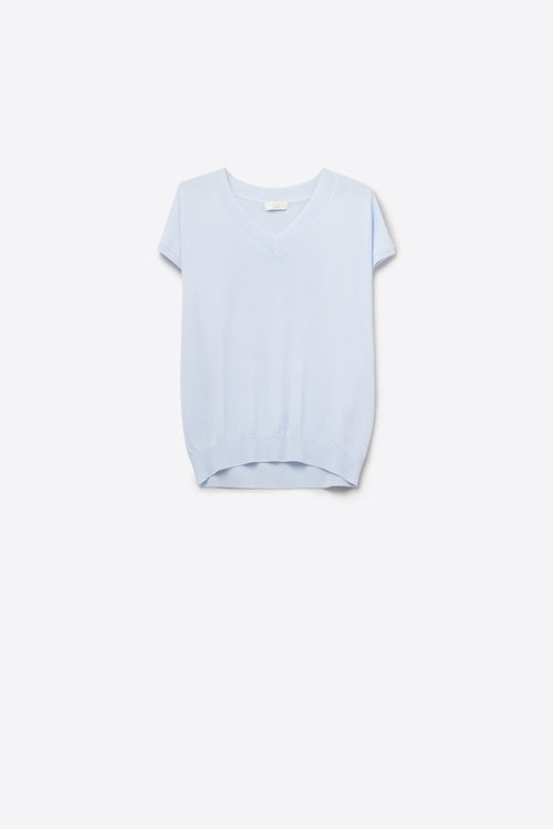 Q2 blue lightweight knit V-neck sweater with short sleeves