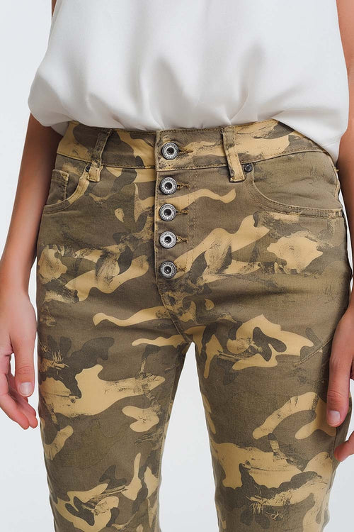Boyfriend Pants with camo print