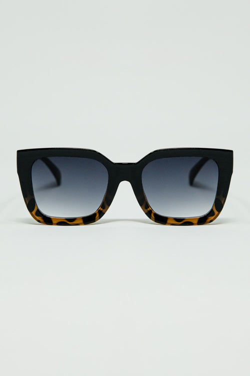 Q2 Brown Square sunglasses with gradient in animal print