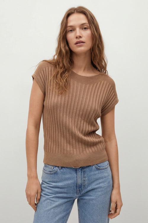Camel fine Rib knitted Sweater with boat neck