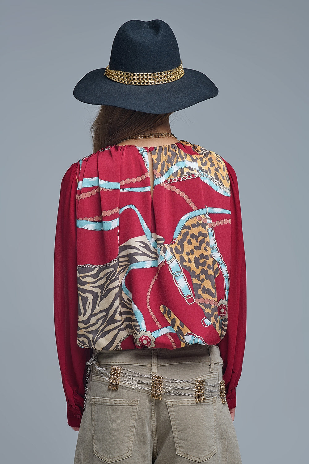 Chic Red Cropped Blouse with Abstract Print