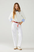 comfortable stretch jeans with barrel leg in white