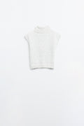 Q2 Cozy turtleneck sleeveless sweater in grey