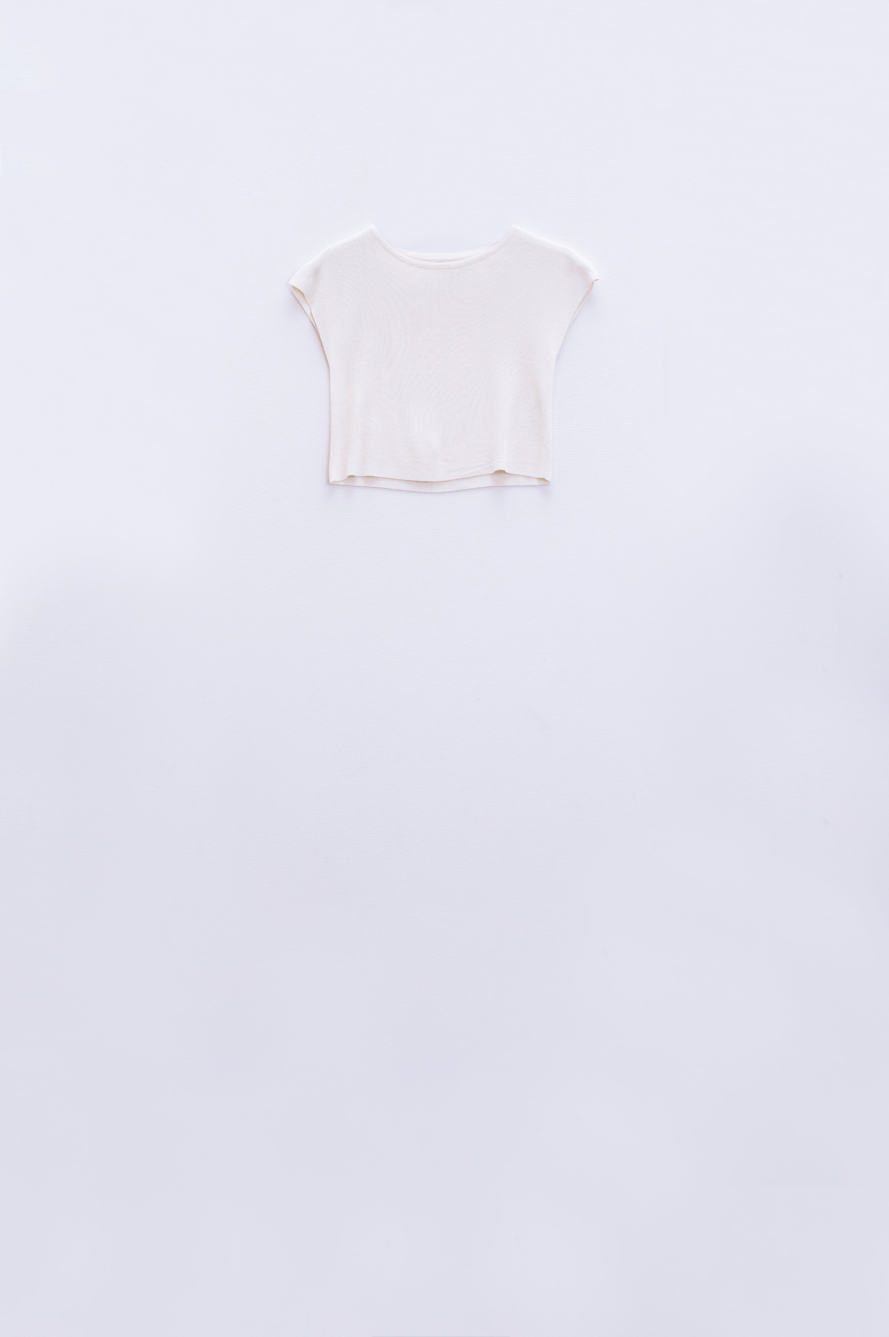 Q2 Cropped Knitted Short Sleeves T-shirt in White