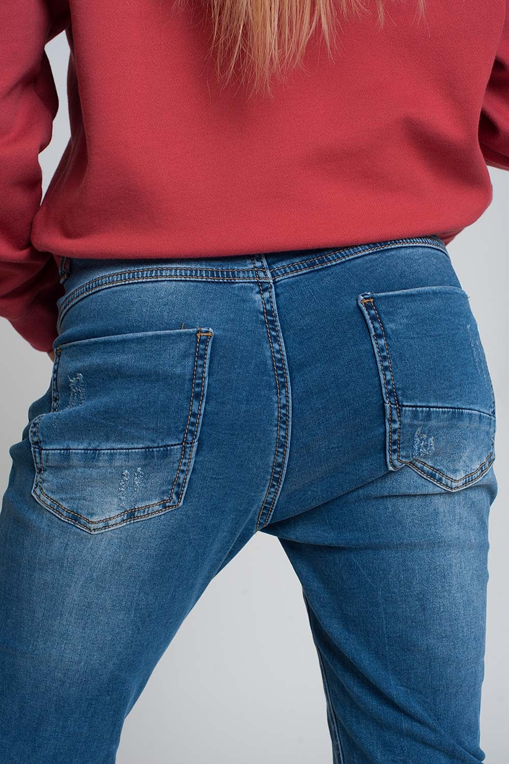 Distressed Boyfriend Jeans in Blue Denim