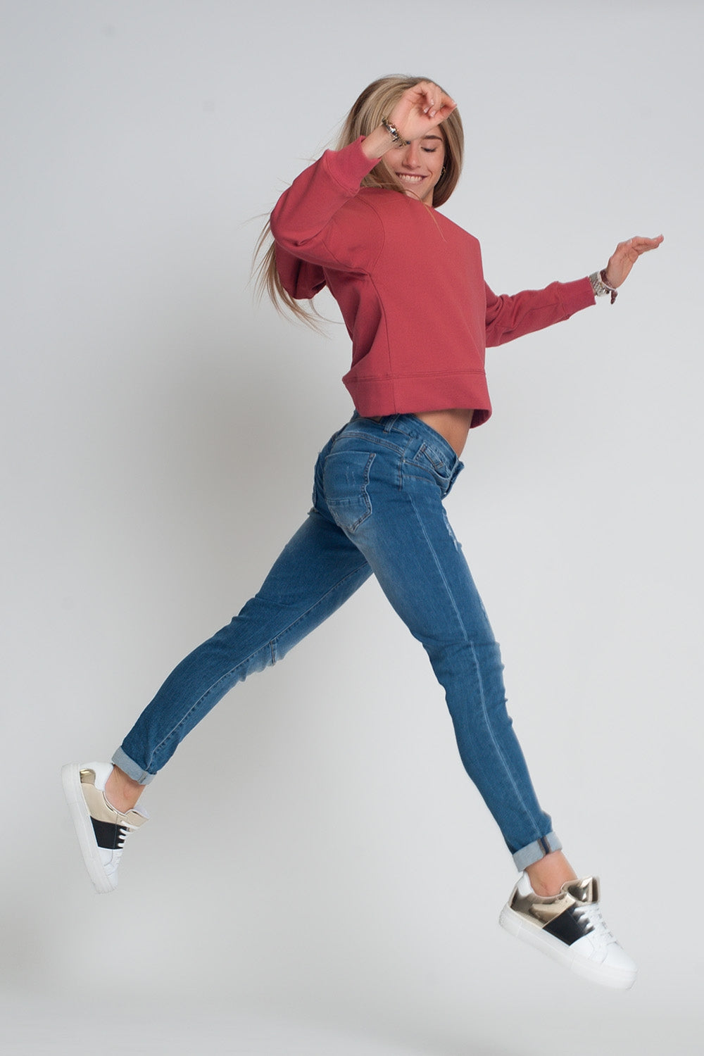 Distressed Boyfriend Jeans in Blue Denim