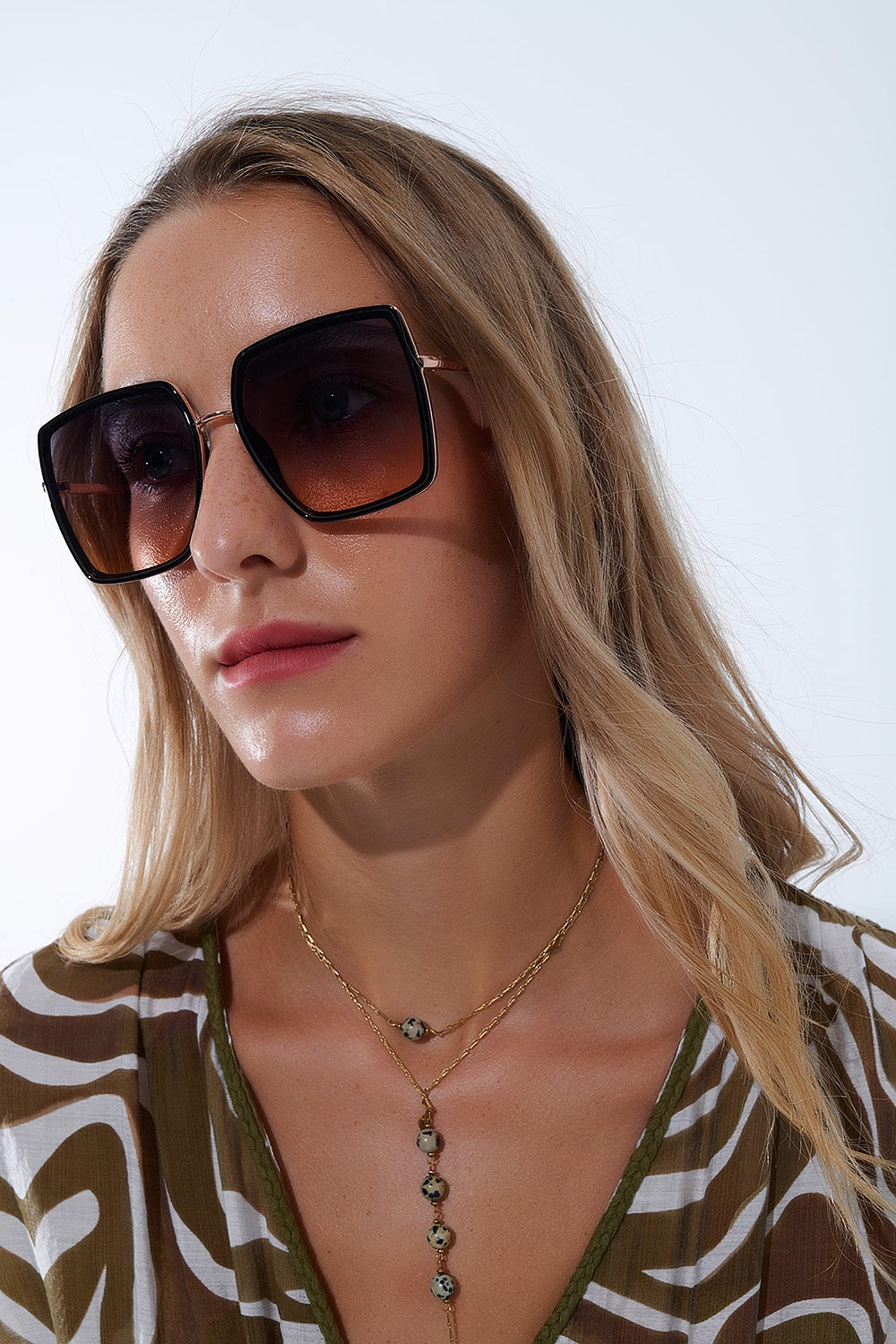 Q2 Extra Large Square Sunglasses in Chocolate Brown