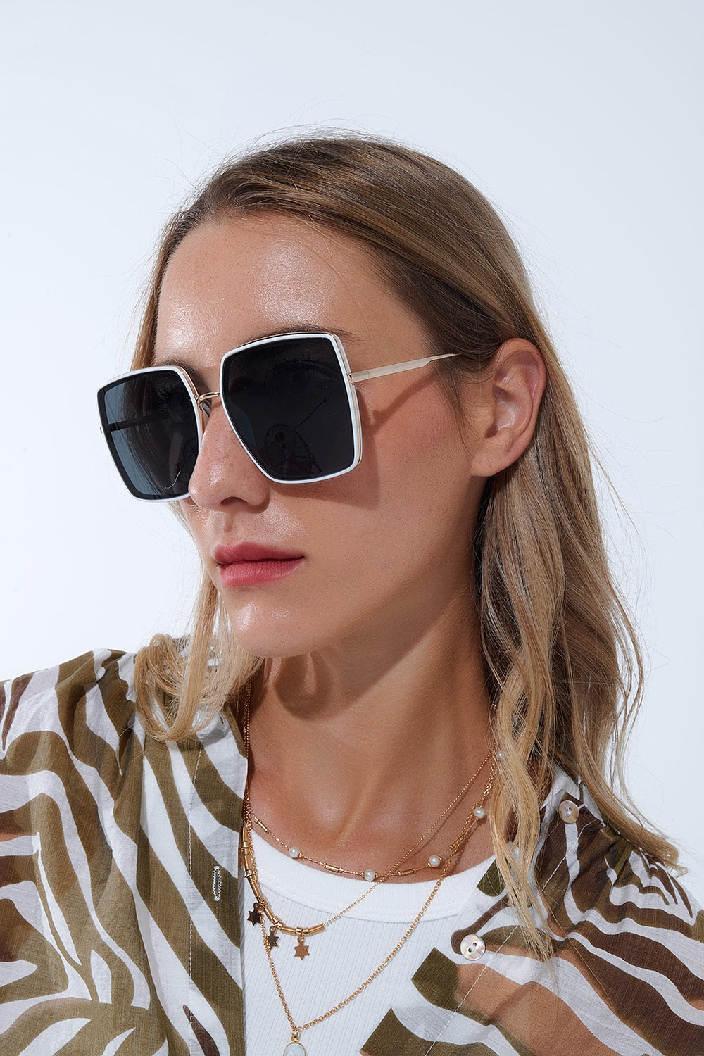 Q2 Extra Large Square Sunglasses in White