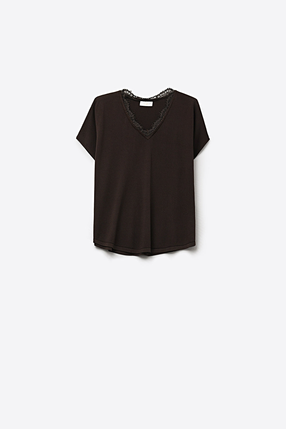 Q2 Fine and soft knit sweater with V-neck and lace trim in brown