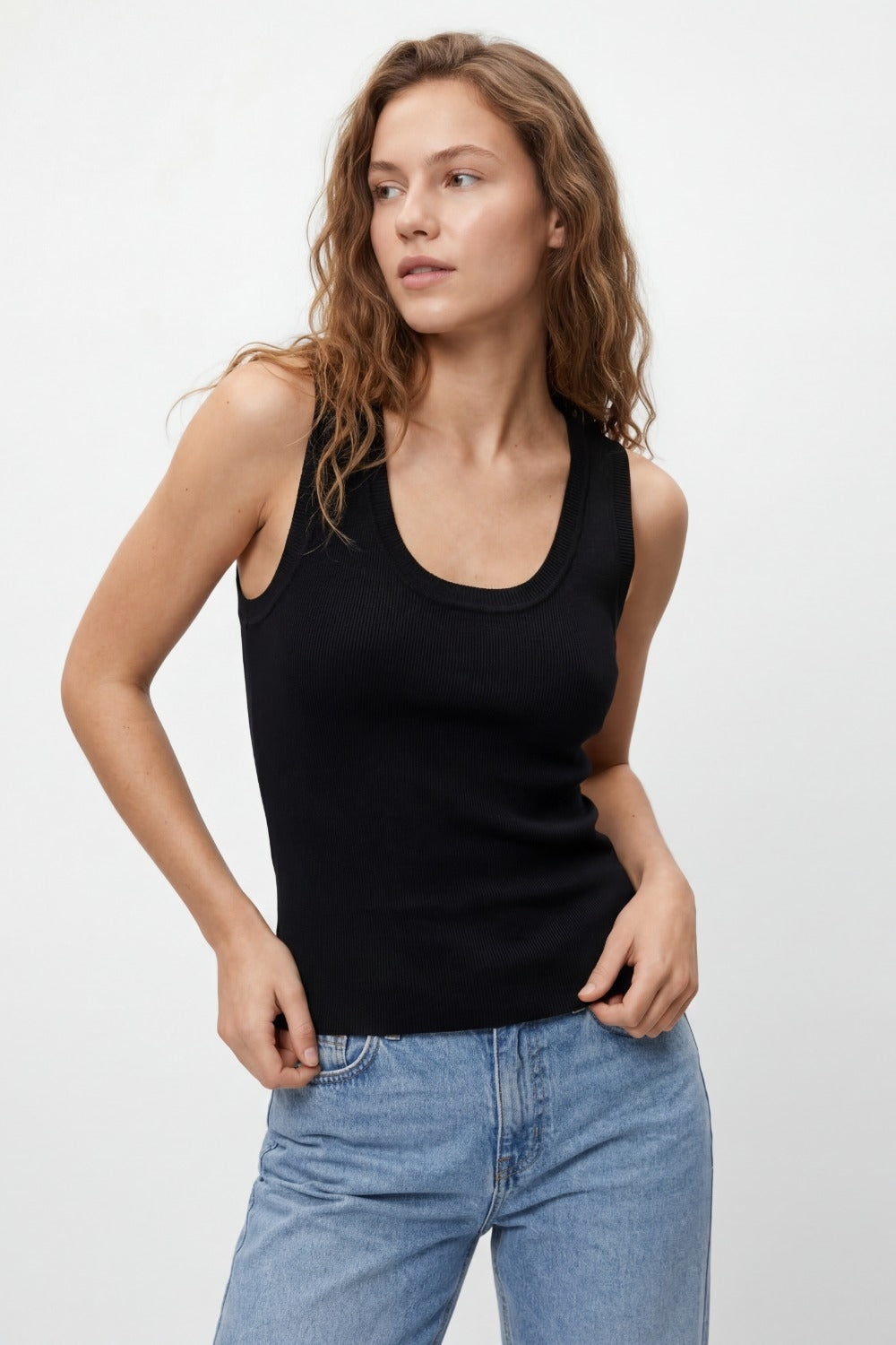 fine Knit Tank Top with Scoop in black