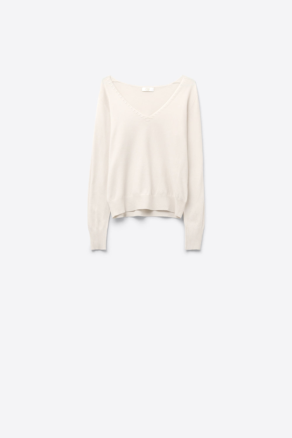 Q2 Fine Knit V-Neck Sweater with Decorative Neckline Detail in white color