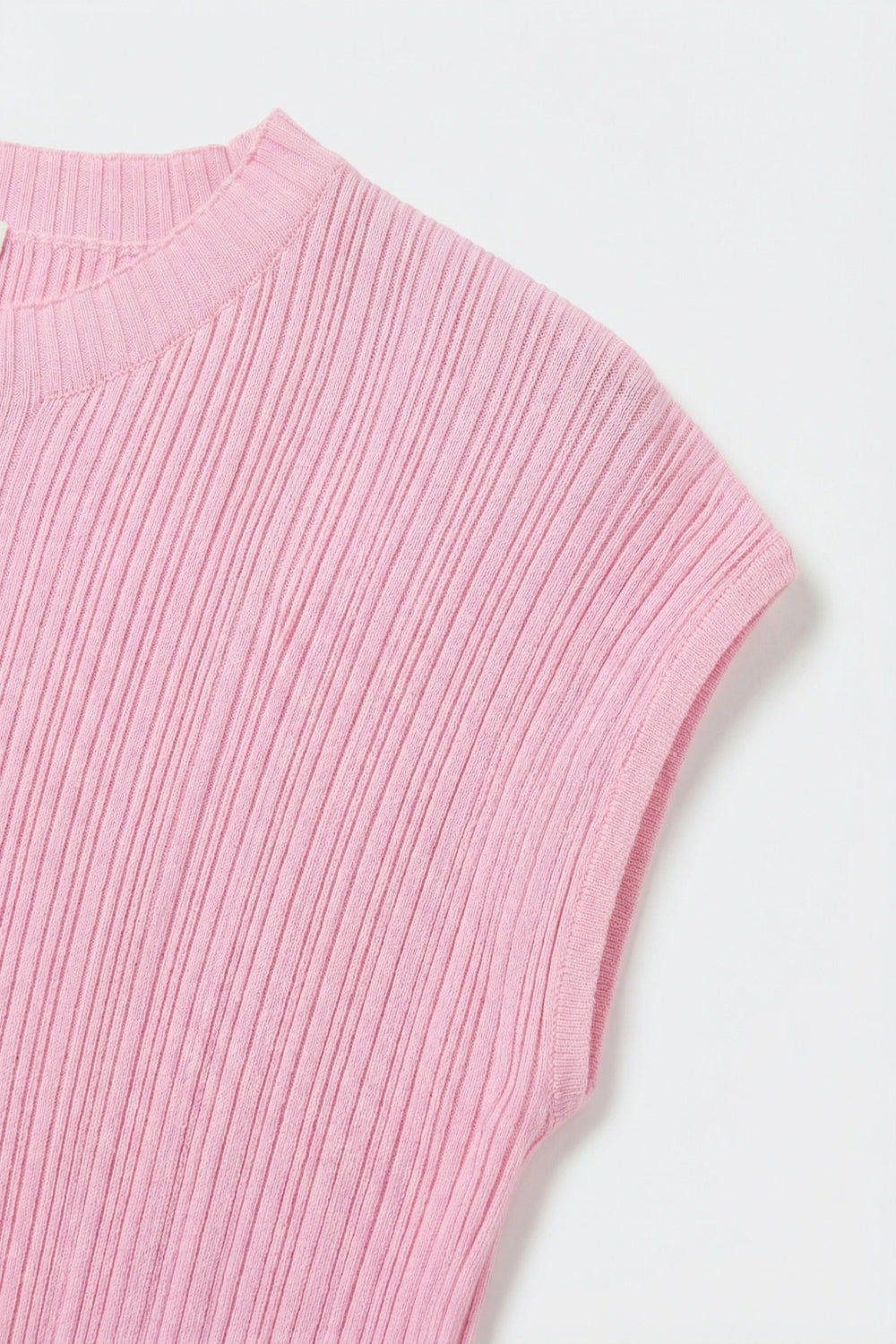 fine Ribbed Knit Top with sleveless in pink