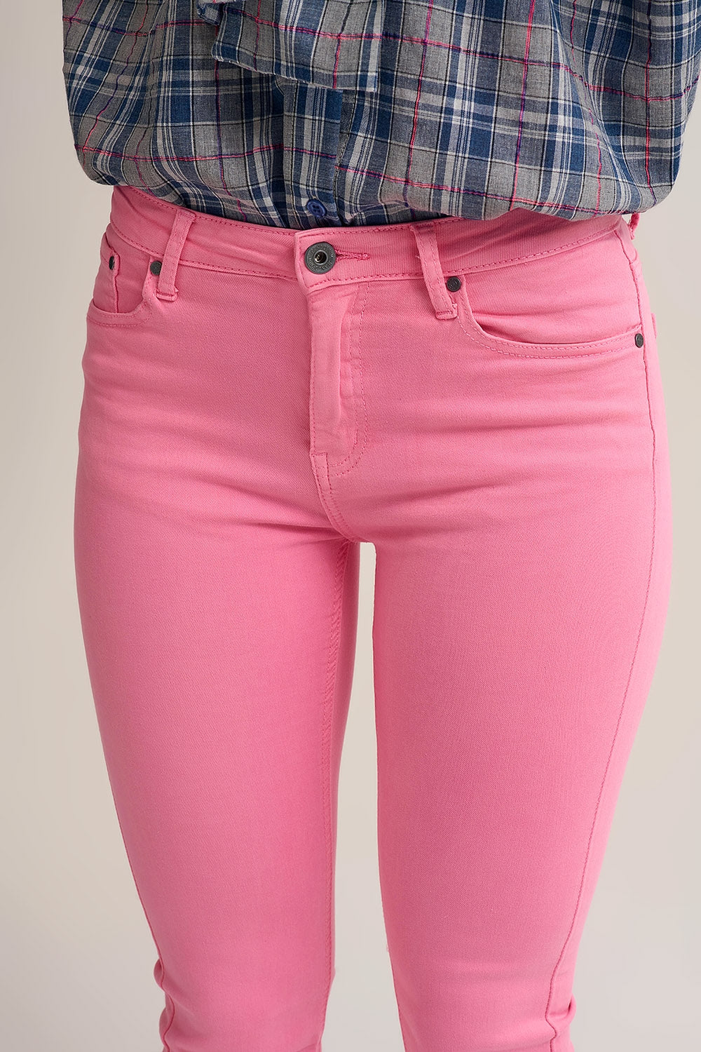 Flare jeans with raw hem edge in bubblegum pink