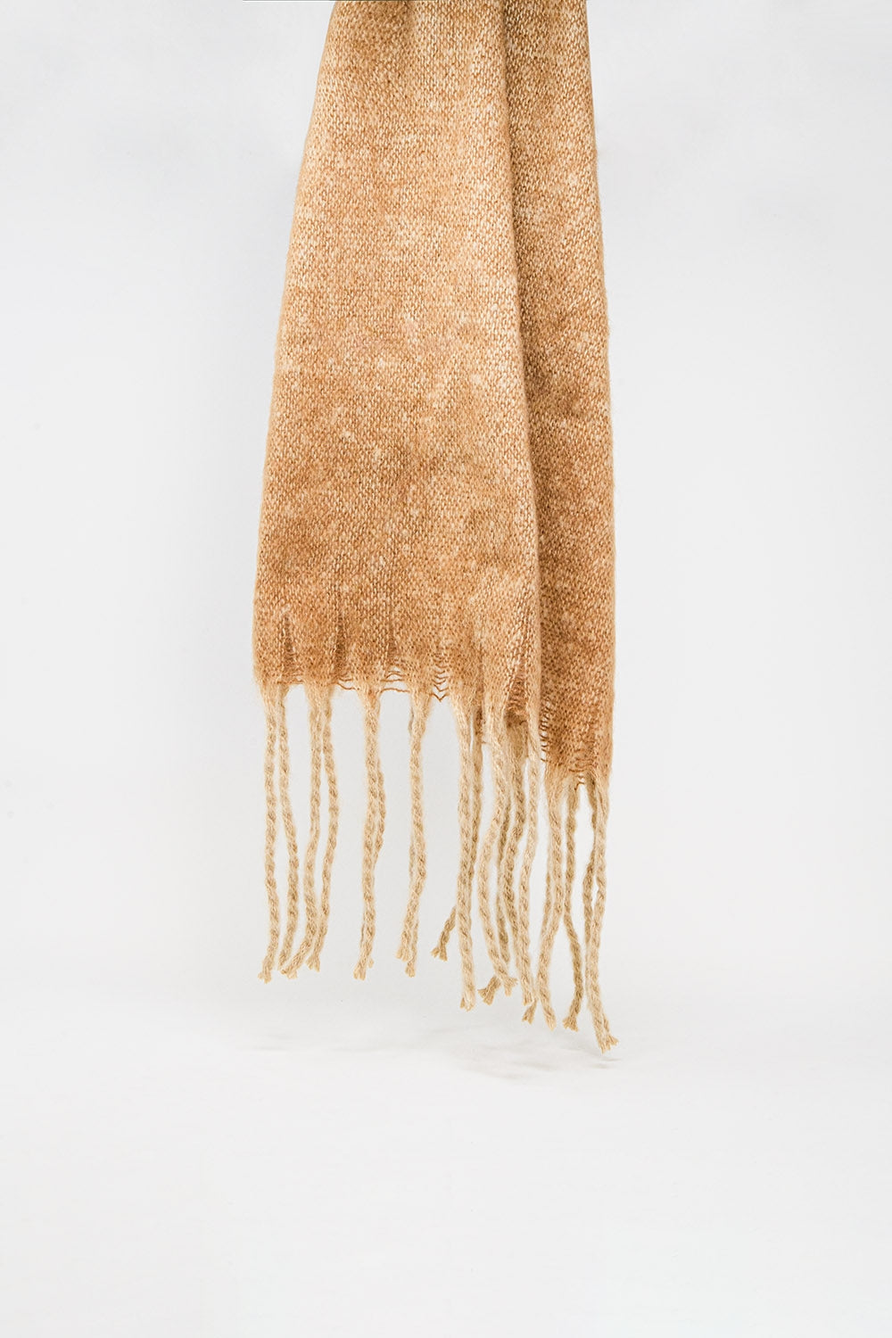 Q2 Fringed striped scarf in beige