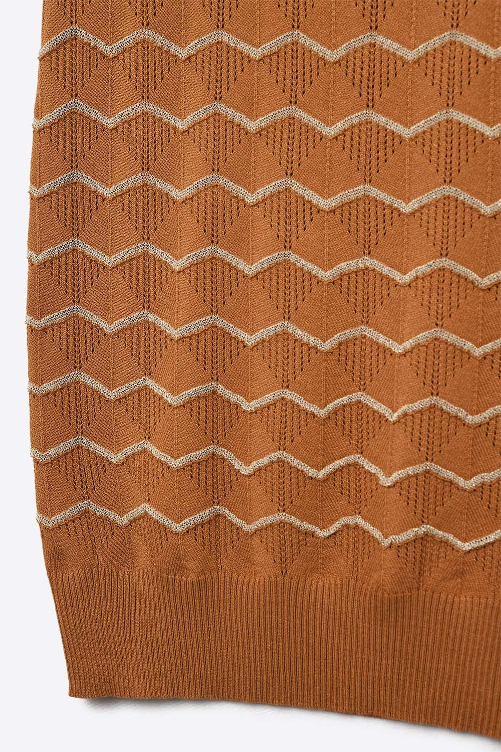 Knitted sweater with Golden Zigzag Pattern