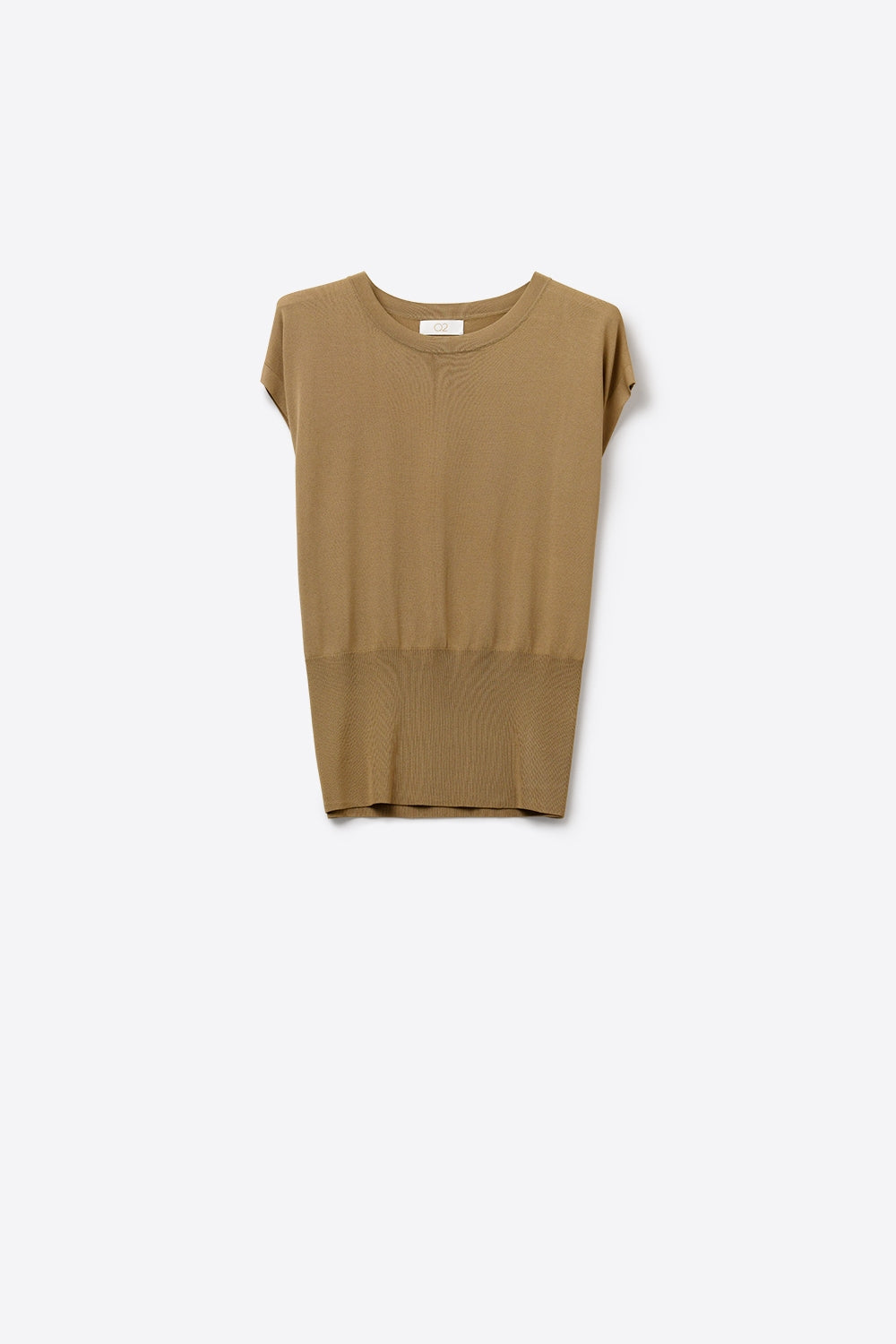 Q2 Lightweight Knit sweater with Wide Ribbed Waistband in camel
