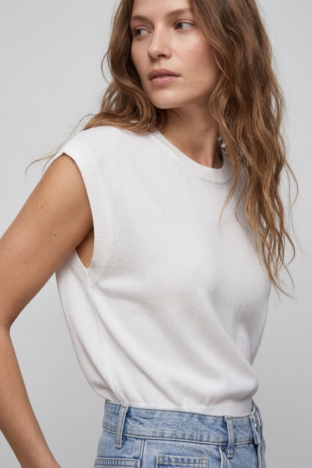 Lightweight Knit sweater with Wide Ribbed Waistband in white