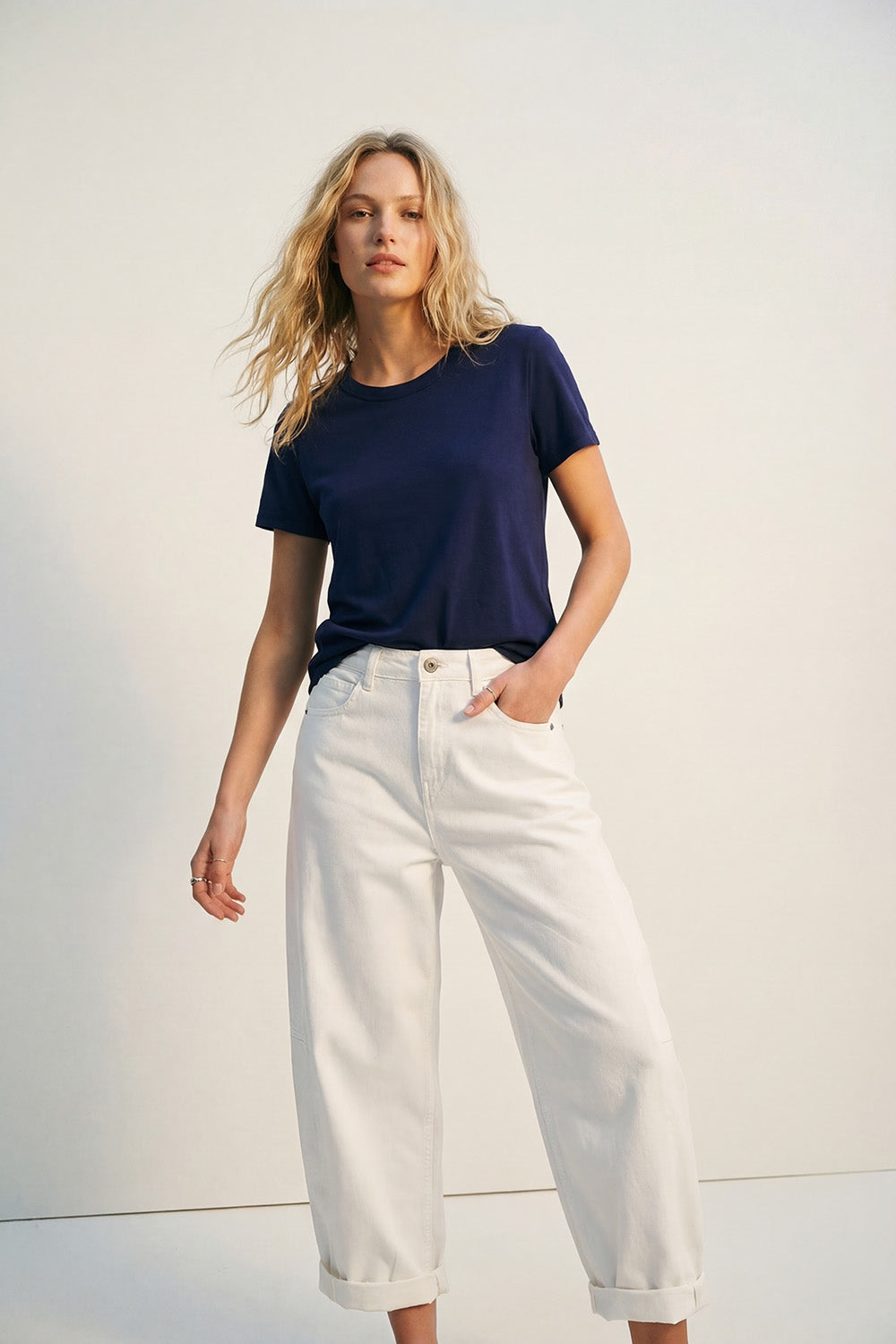 Navy Basic Crew Neck Short Sleeve T-Shirt in Viscose fabric