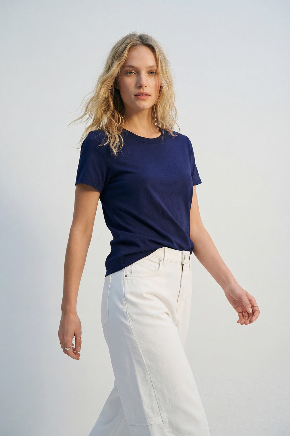 Navy Basic Crew Neck Short Sleeve T-Shirt in Viscose fabric