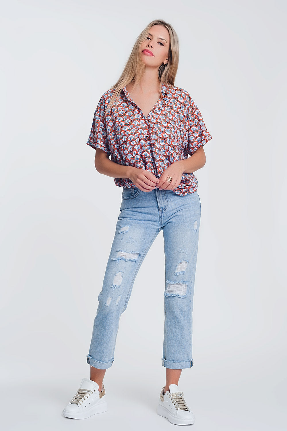 Ripped Straight Fit Jeans in Light Denim
