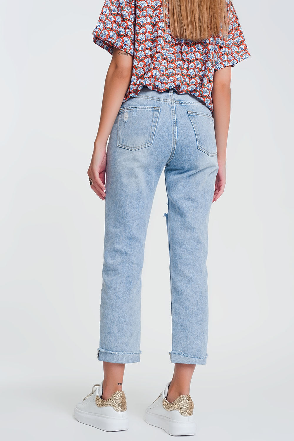 Ripped Straight Fit Jeans in Light Denim