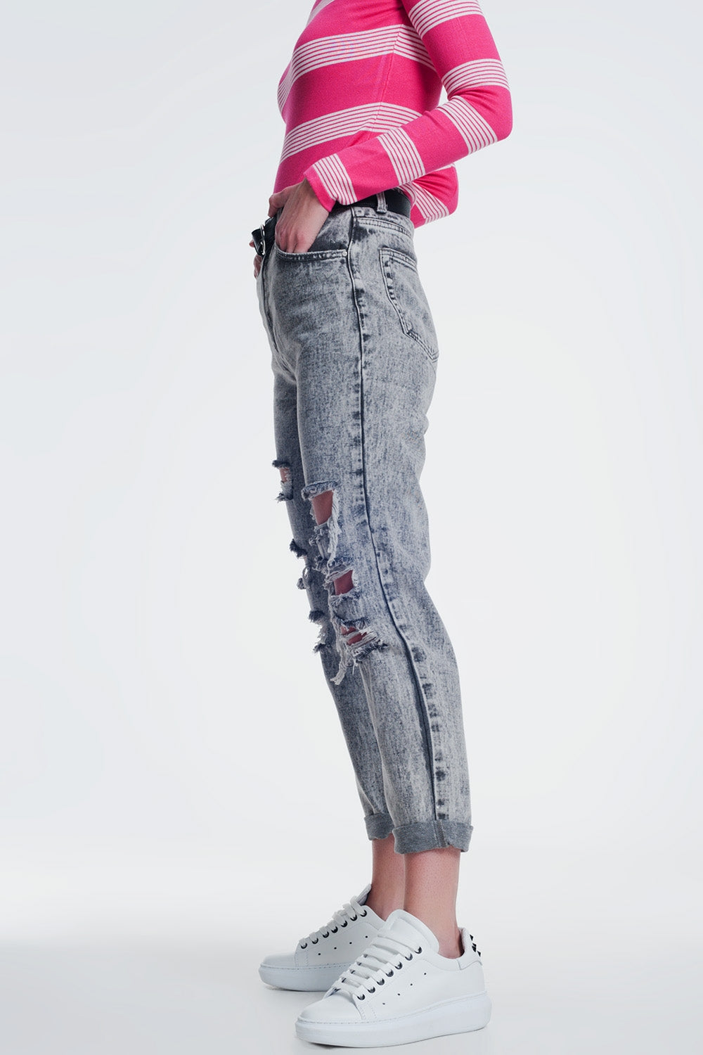 Ripped Straight Jeans in Gray