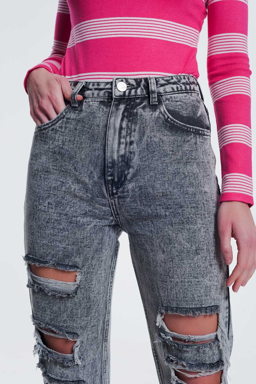 Ripped Straight Jeans in Gray