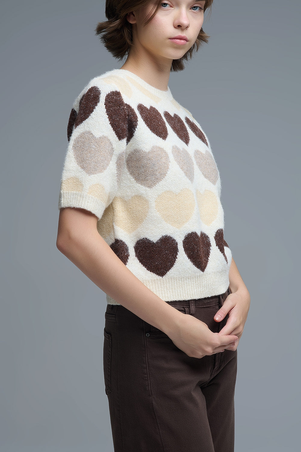 Short Sleeve Printed Heart Sweater in Beige