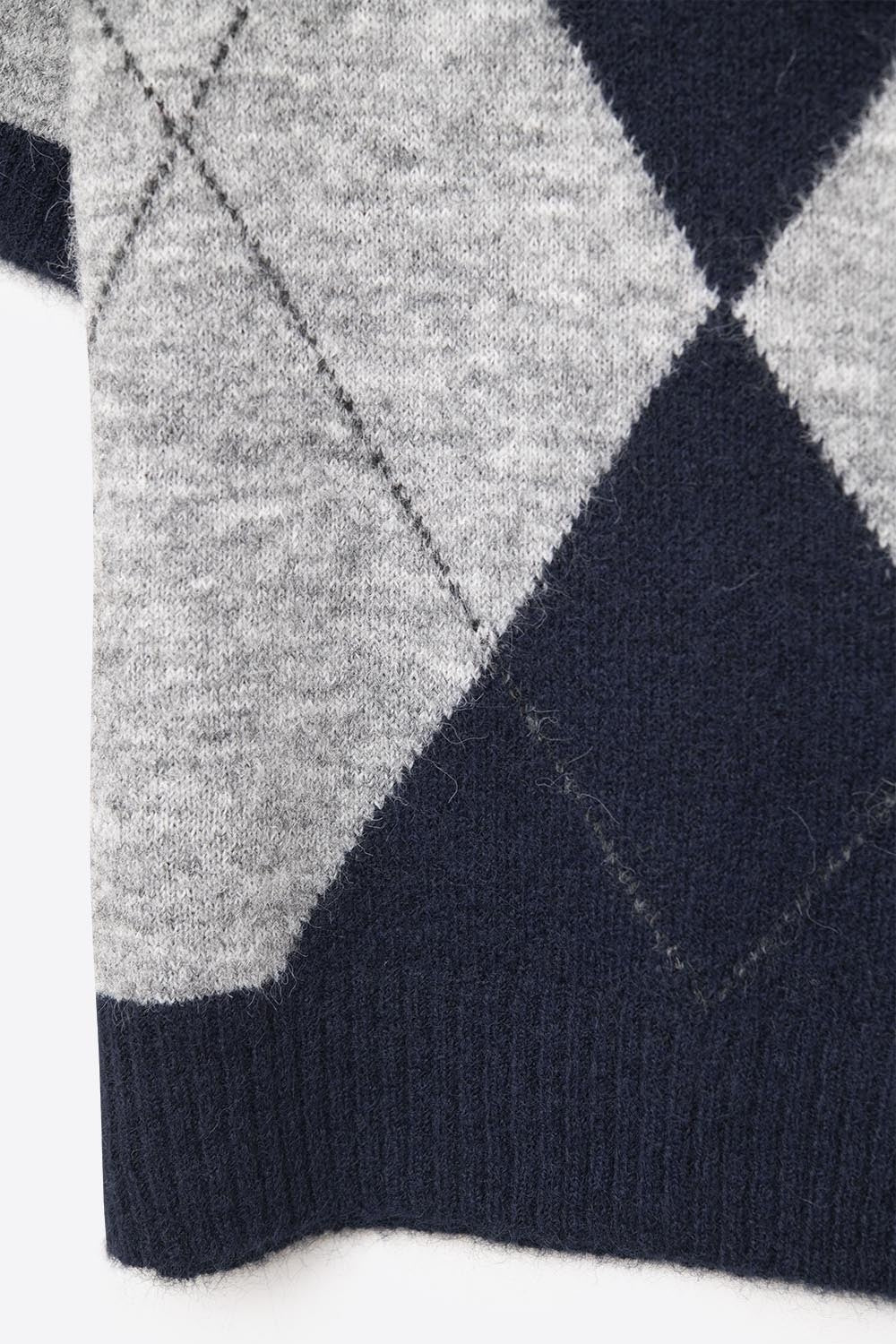 short-sleeved sweater with diamond print in navy and grey