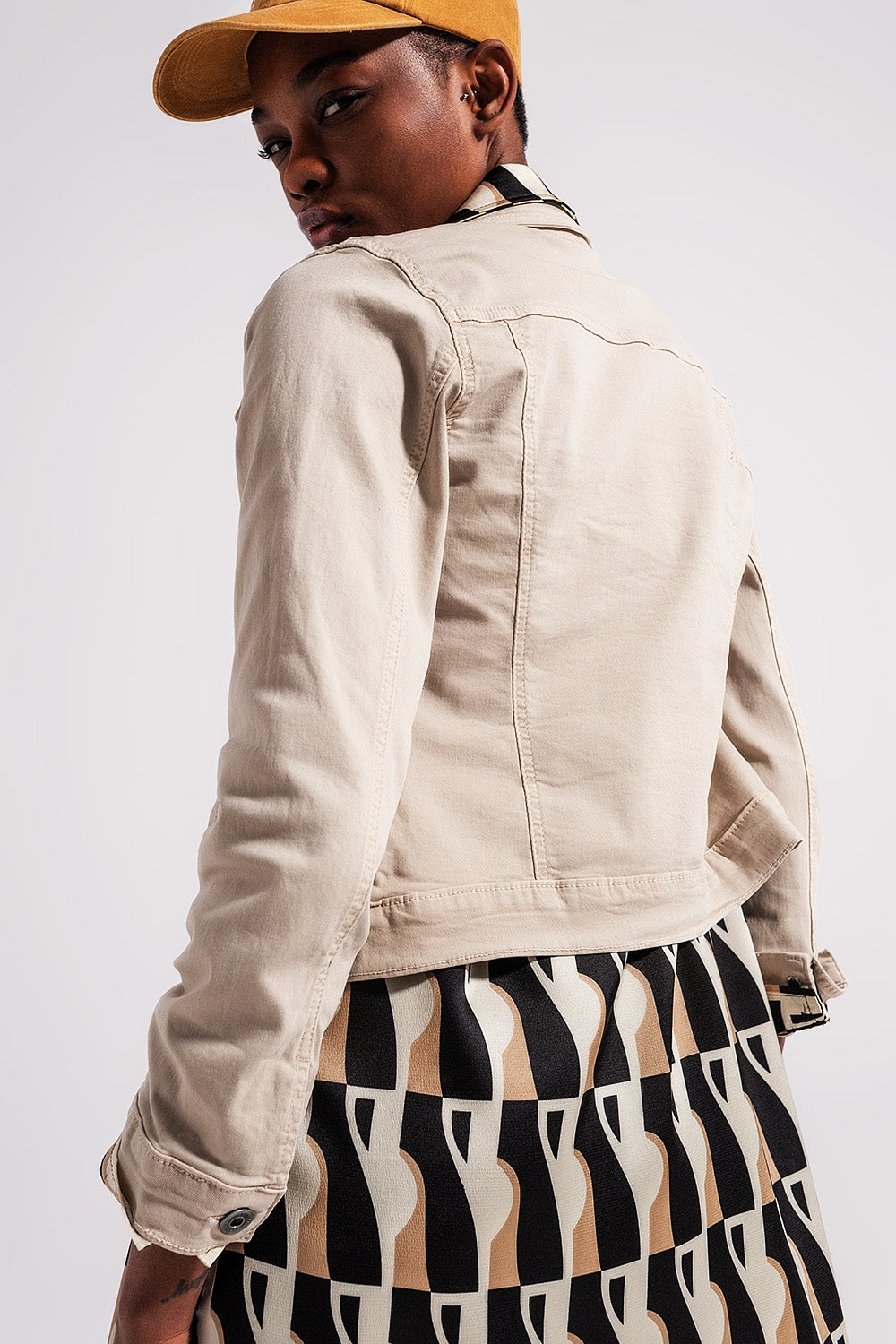 Slim denim trucker jacket in beige