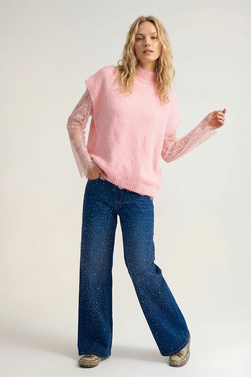 Soft Knit Sleeveless sweater with lace lining in pink color