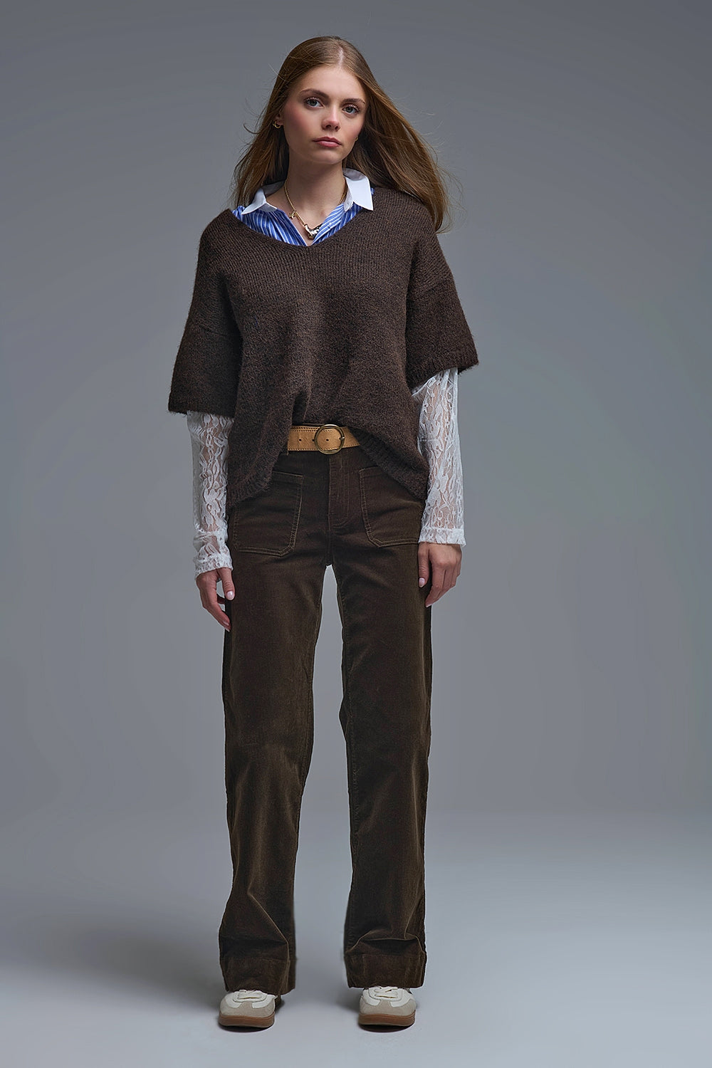 Straight Leg Corduroy Jeans in brown with pockets