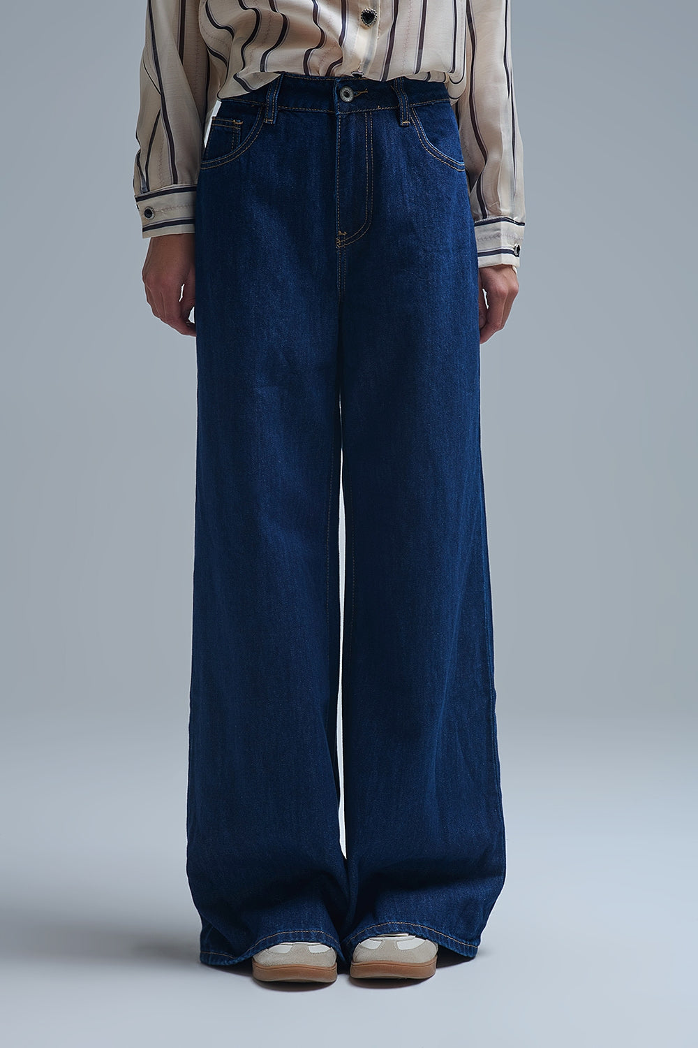 Q2 Trendy Dark wash Blue Jeans in extra wide leg
