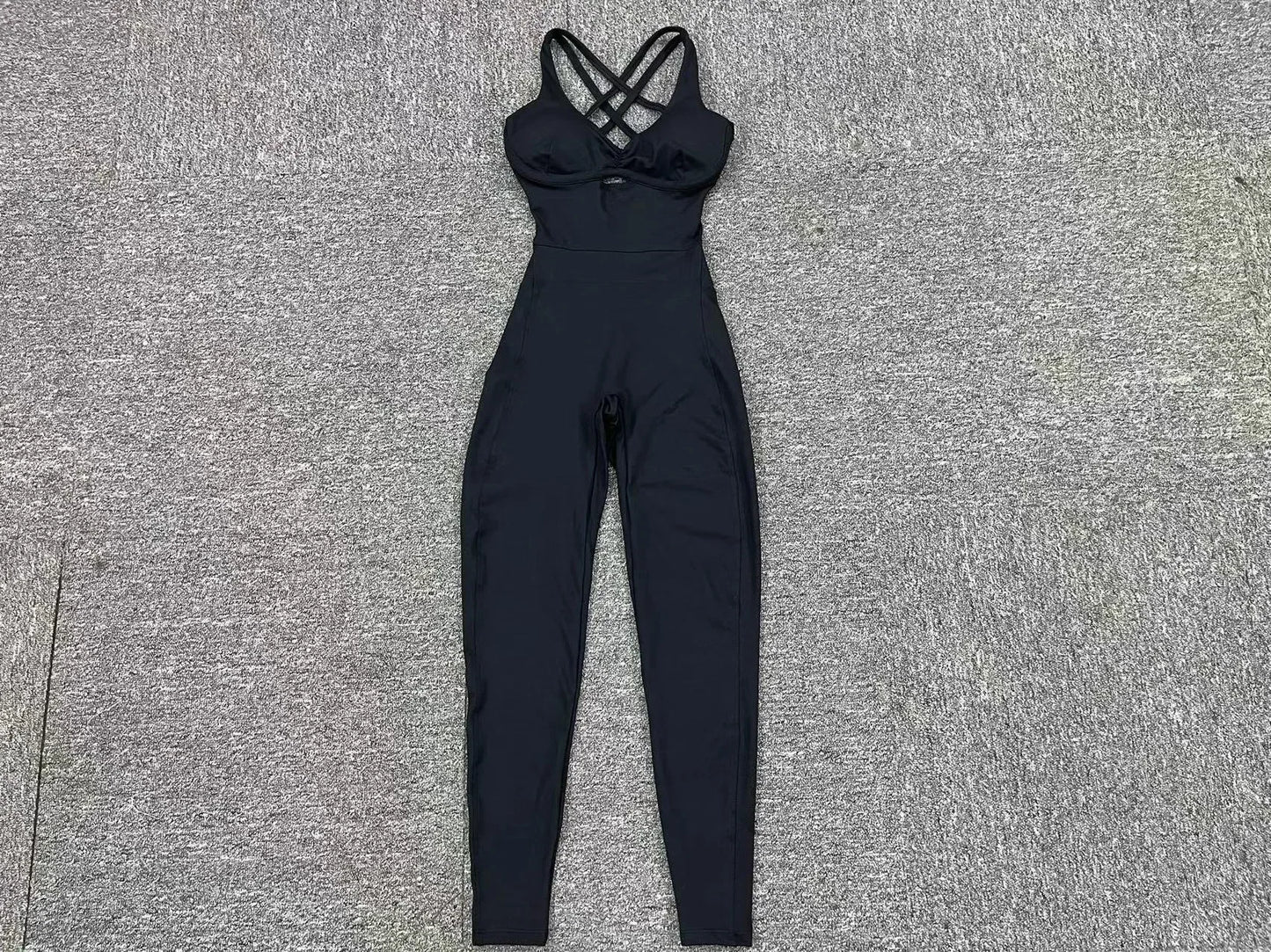 UNIKCOSA’s 2025 Sporty Jumpsuit — Push-Up Fitness Overalls for Gym, Yoga & Streetwear