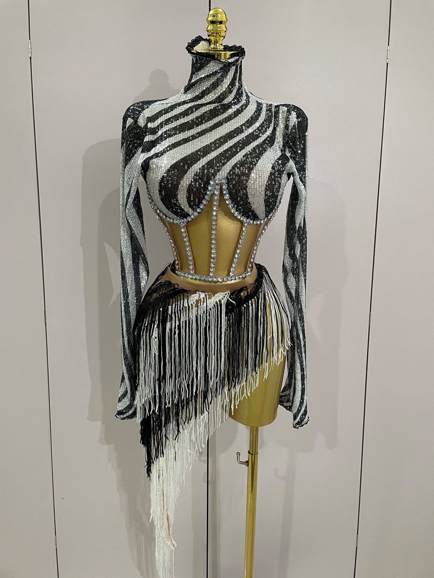 UNIKCOSA’s 2025 Diamond Sequin Tassel Set — Mesh Long-Sleeve Crop Top + Skirt Party Glam