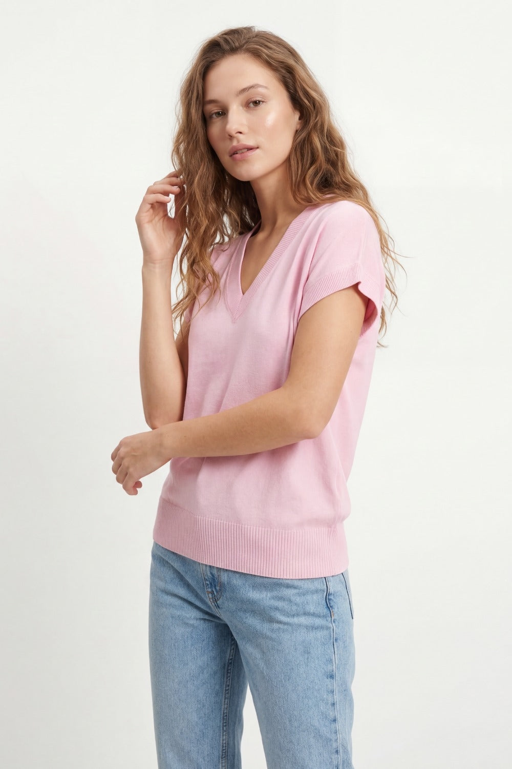 V-Neck fine Knit sweater with Ribbed Hem in pink color