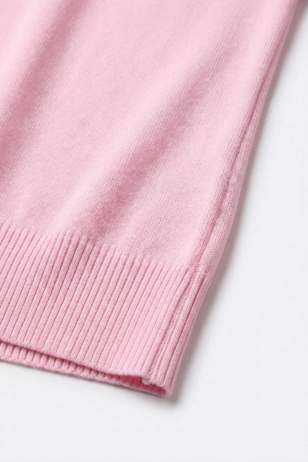 V-Neck fine Knit sweater with Ribbed Hem in pink color