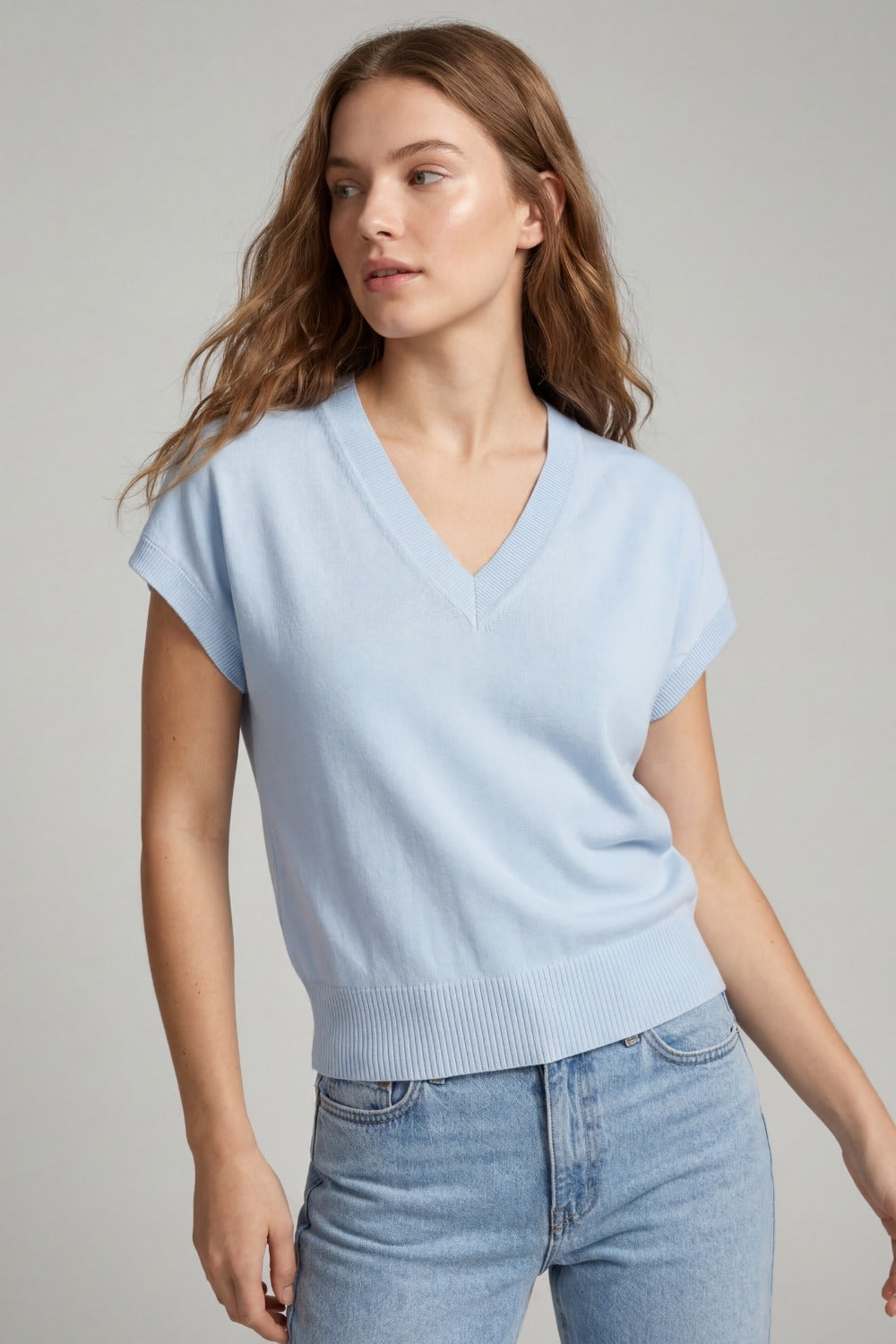 V-Neck Relaxed fine Knit sweater in light blue