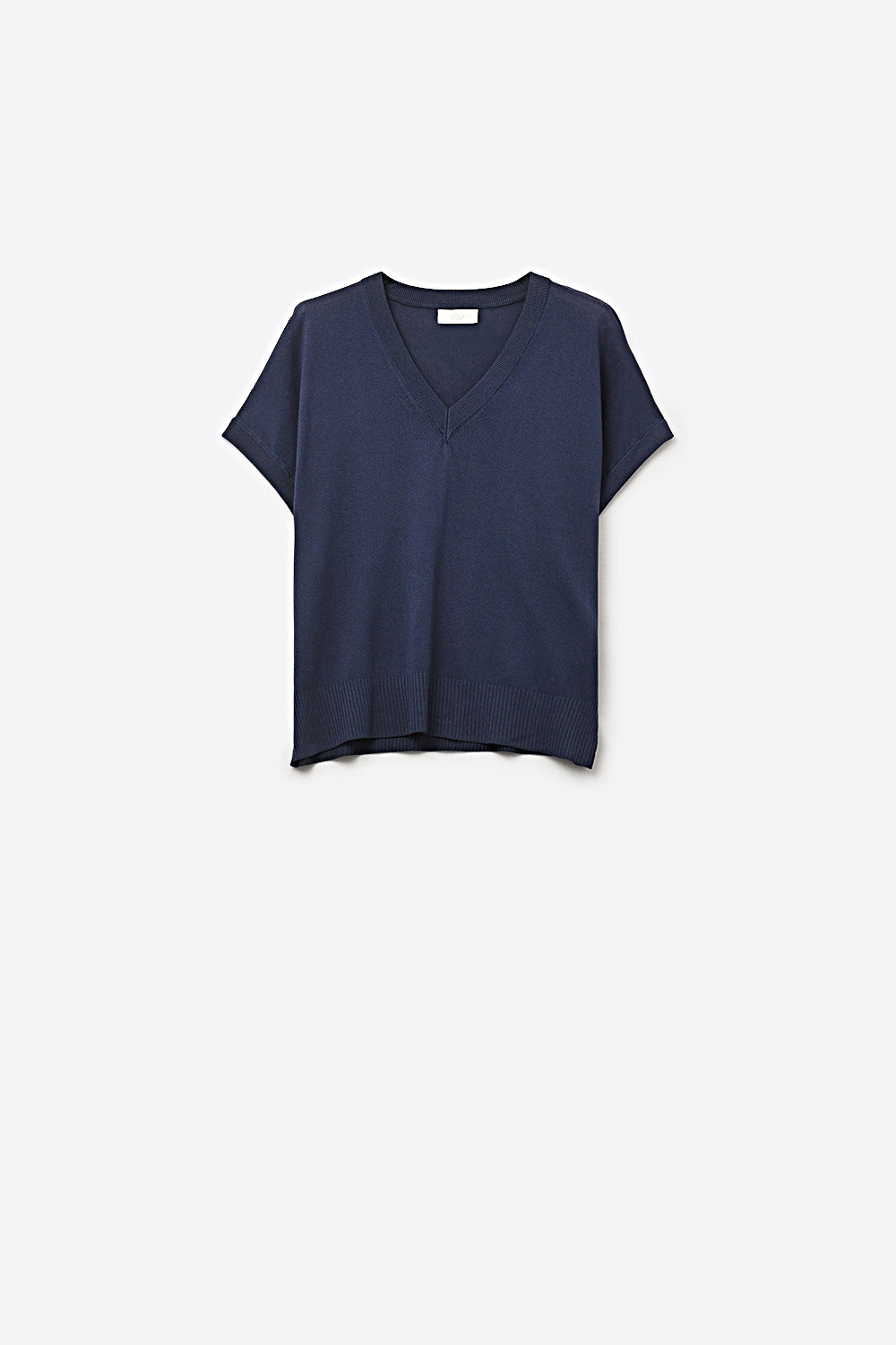 Q2 V-Neck Short Sleeve fine knit Sweater in navy