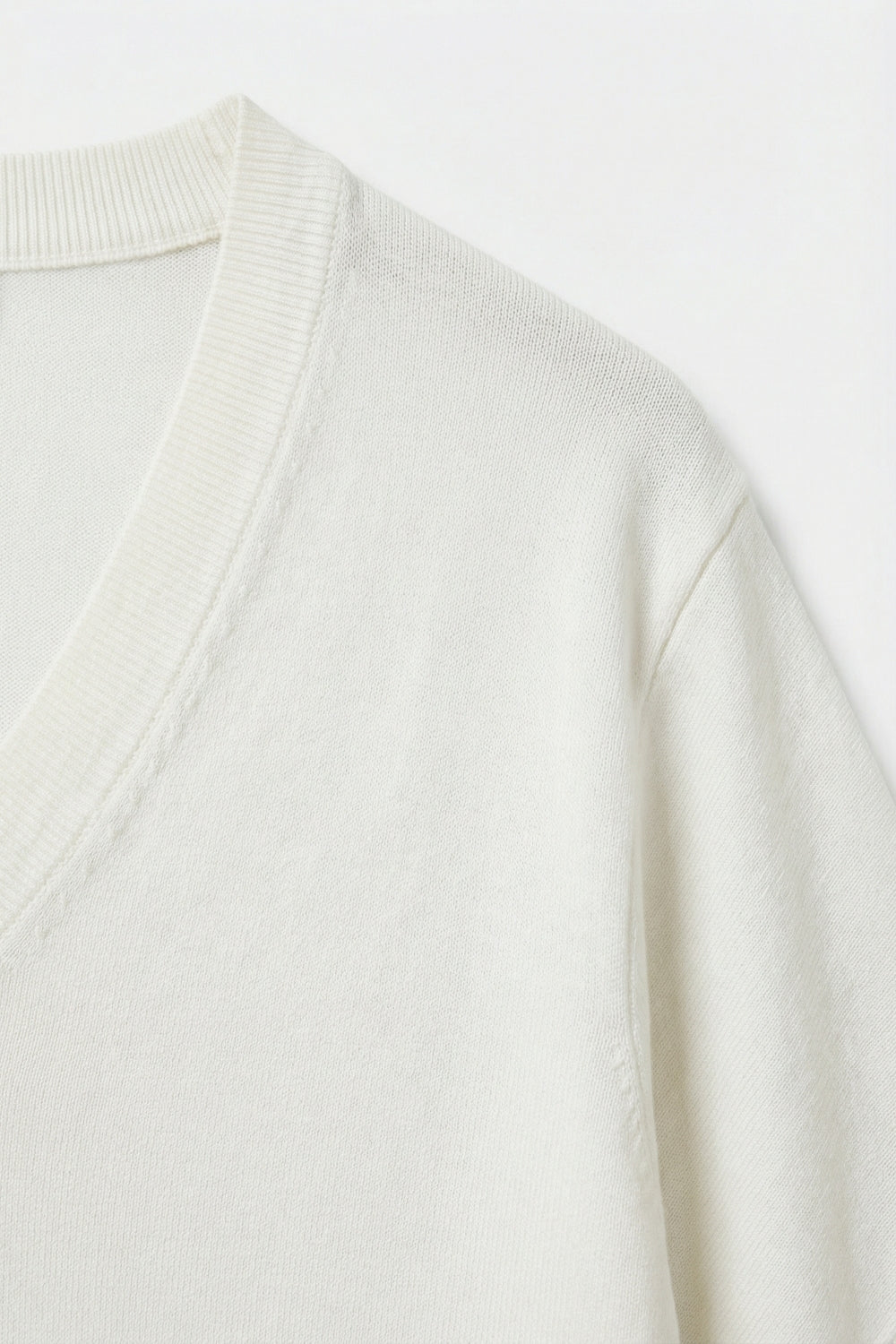 V-Neck Short Sleeve fine Knit sweater in white color