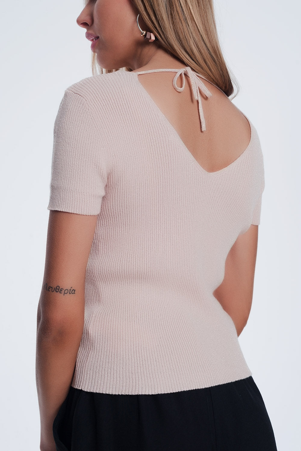 V-Neck Short Sleeve Jumper in Fine Knit Rib Pink
