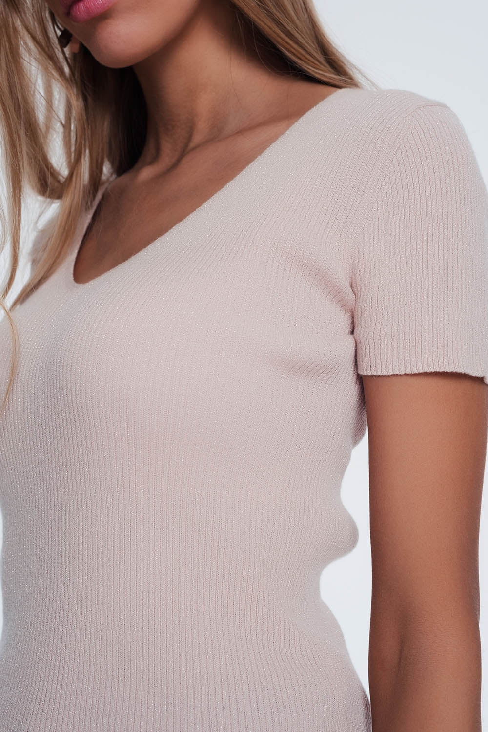 V-Neck Short Sleeve Jumper in Fine Knit Rib Pink