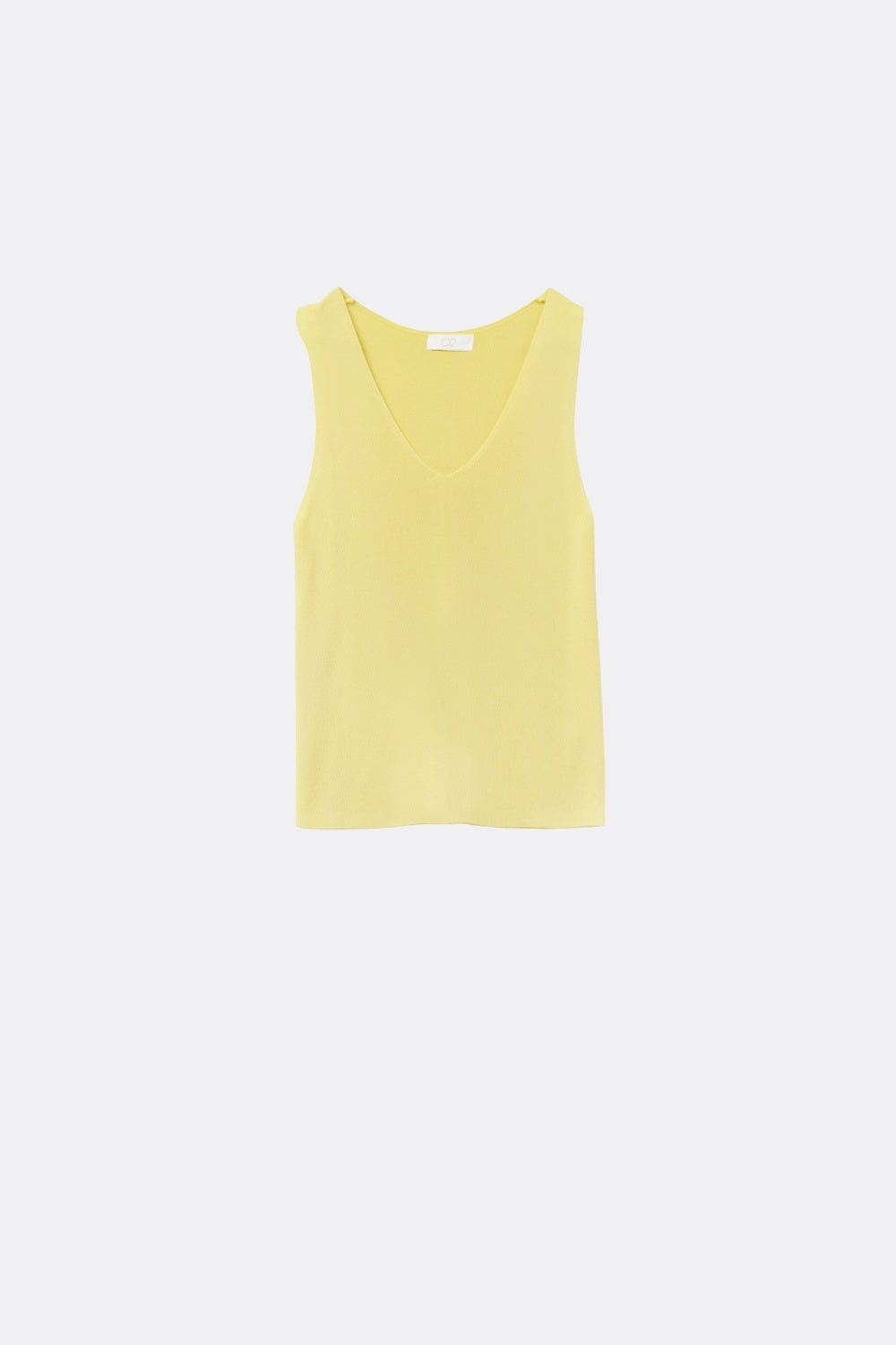 Q2 Yelow sleeveless fine knitted top With V-Neck